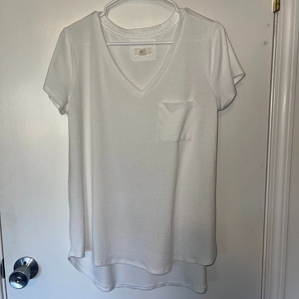 Cupio White Knitted Tee with Pocket